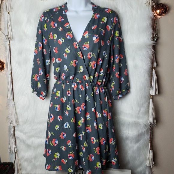 Nordstrom Dresses & Skirts - Lush Casual V Neck Floral Dress